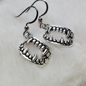 Vampire fang teeth earrings
